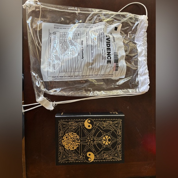 Bring Me the Horizon VIP Set - Picture 4 of 7